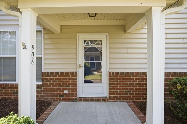 906 Hunley DR, Virginia Beach, VA 23462