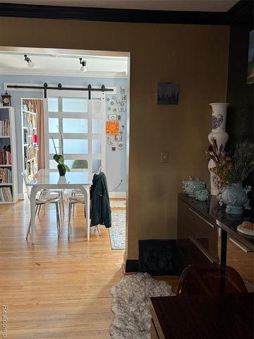 520 E 11 Mile Road, Royal Oak, MI 48067