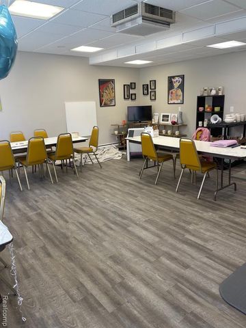 520 E 11 Mile Road, Royal Oak, MI 48067