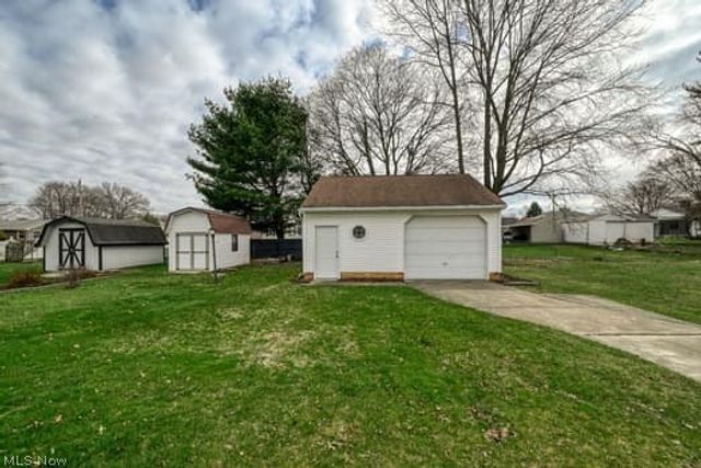 486 Royer Avenue NW, North Canton, OH 44720