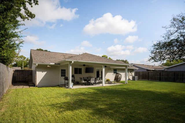 2403 Ansbury Drive, Houston, TX 77018