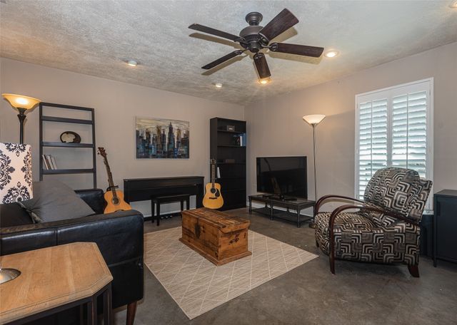 3141 Palmdale Circle, Farmers Branch, TX 75234