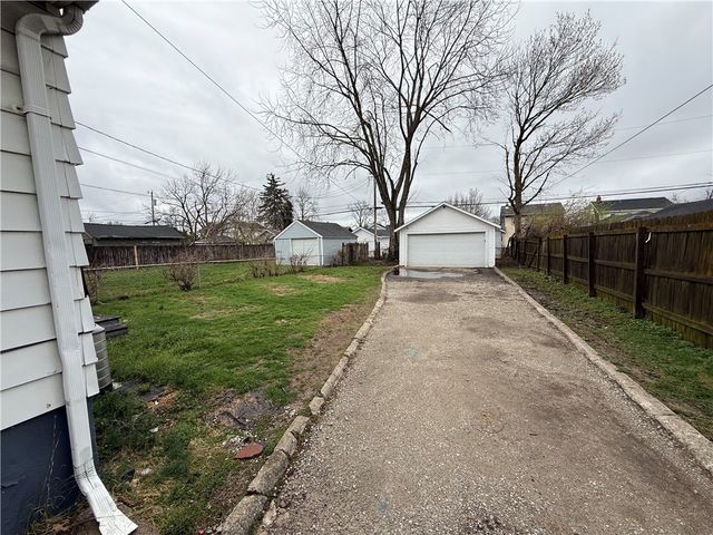 2122 S Smithville Road, Dayton, OH 45420
