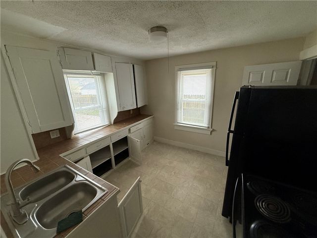2122 S Smithville Road, Dayton, OH 45420