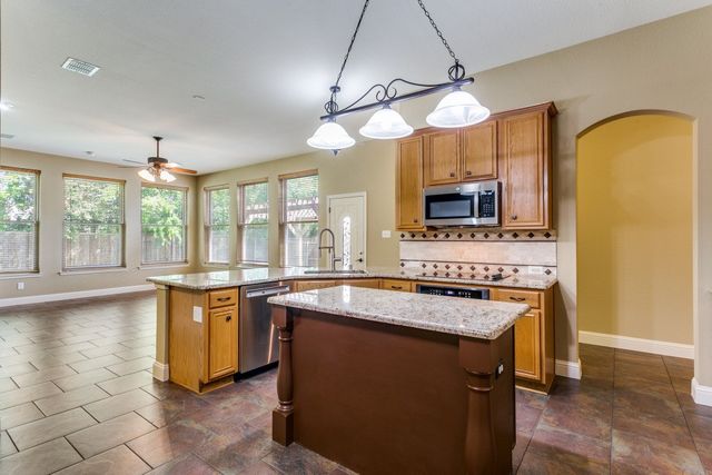 2609 Valencia Lane, Denton, TX 76210