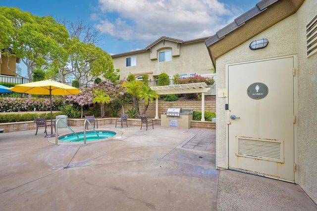 10334 Scripps Poway Pkwy 34, San Diego, CA 92131