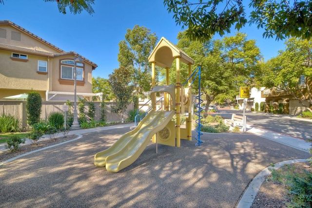 10334 Scripps Poway Pkwy 34, San Diego, CA 92131