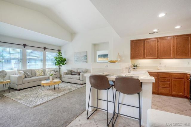 10334 Scripps Poway Pkwy 34, San Diego, CA 92131