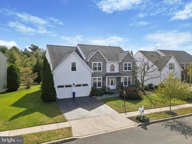 420 LONGLEAF DR, Perkasie, PA 18944