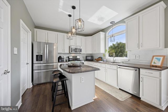 420 LONGLEAF DR, Perkasie, PA 18944