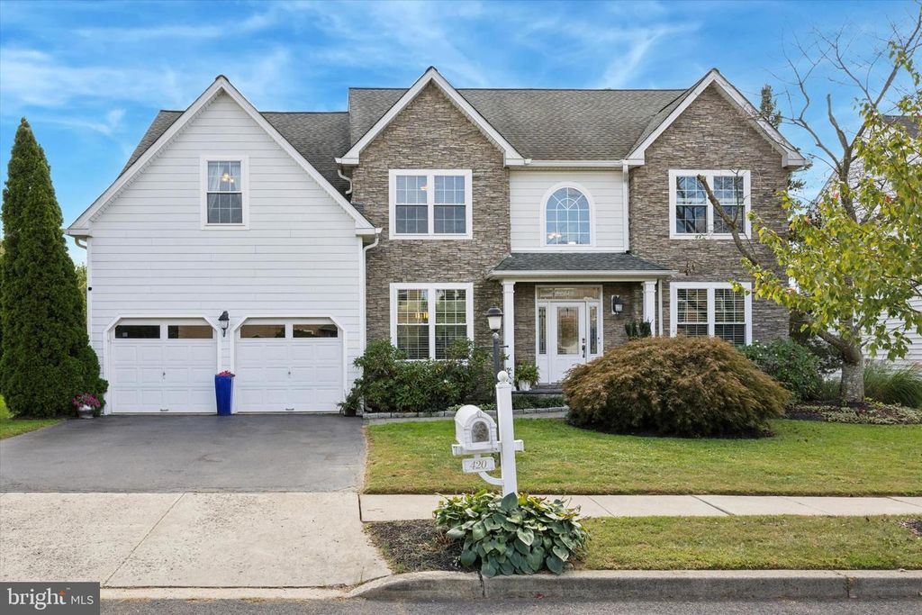 420 LONGLEAF DR, Perkasie, PA 18944