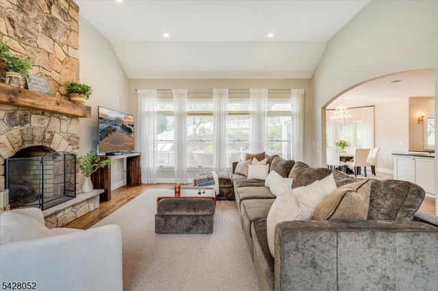 17 Spencer Dr, Morris Twp., NJ 07960