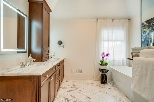 17 Spencer Dr, Morris Twp., NJ 07960