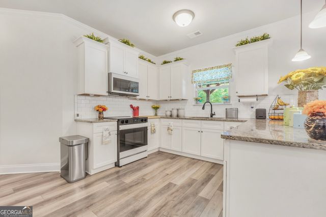 202 Jackson Lake Road, Mcdonough, GA 30252