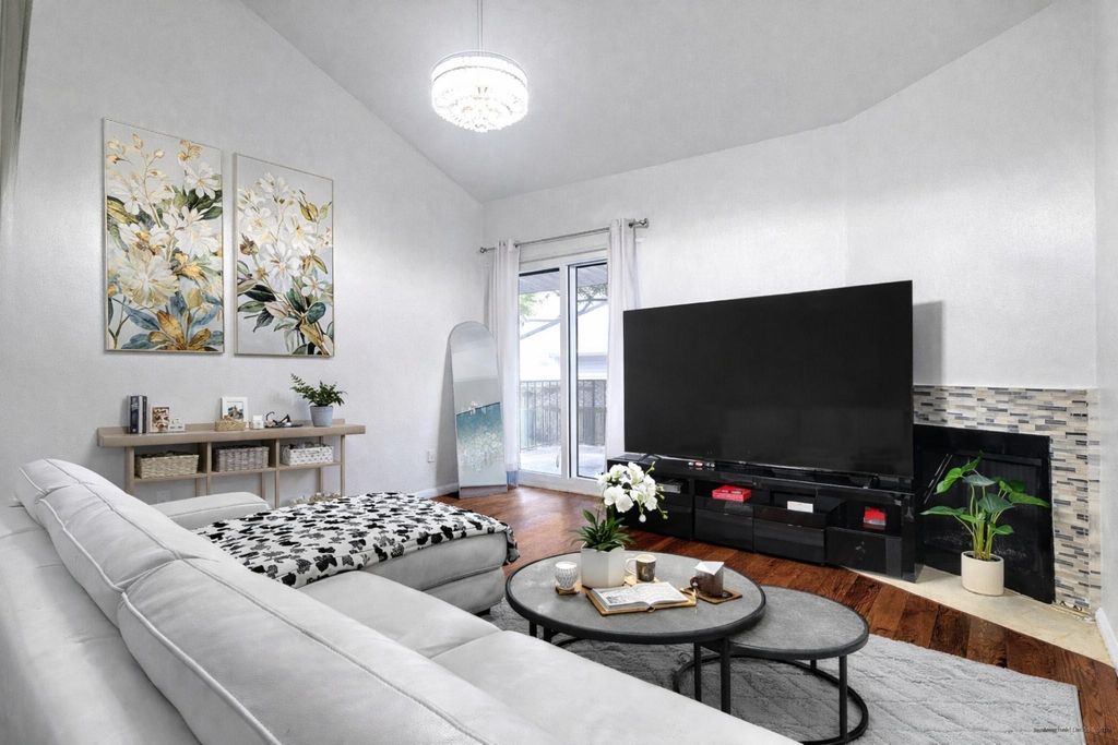 10811 Richmond Avenue 68, Houston, TX 77042