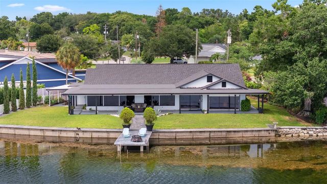 7302 EGYPT LAKE DRIVE, Tampa, FL 33614