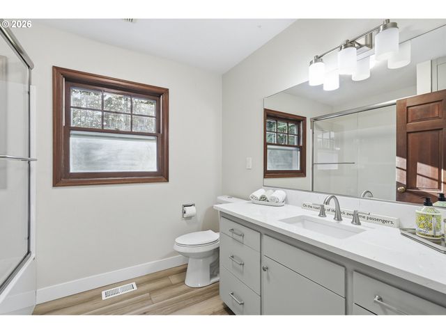 628 S PALATINE HILL Rd, Portland, OR 97219