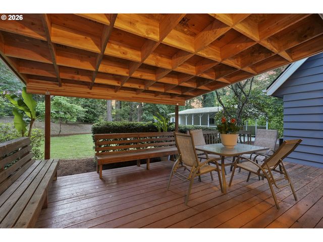 628 S PALATINE HILL Rd, Portland, OR 97219