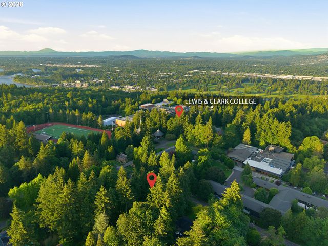 628 S PALATINE HILL Rd, Portland, OR 97219