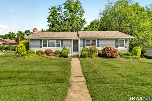 78 Arrowhead Road, Brookfield, CT 06804