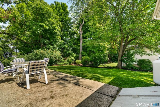 78 Arrowhead Road, Brookfield, CT 06804