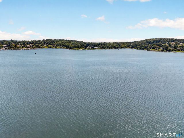 78 Arrowhead Road, Brookfield, CT 06804