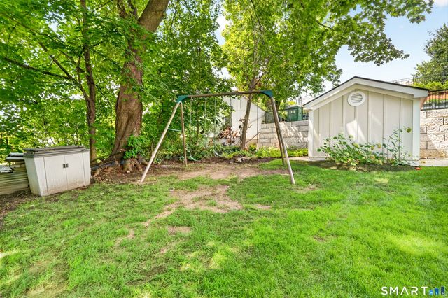 78 Arrowhead Road, Brookfield, CT 06804