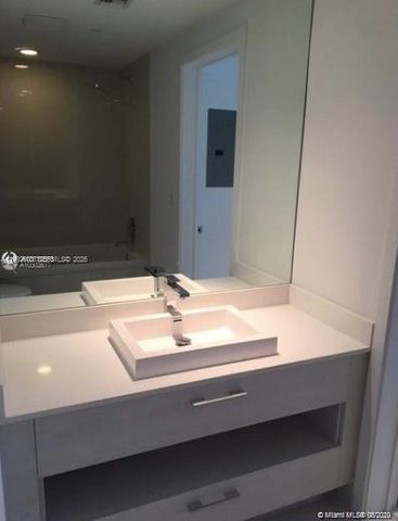 55 SW 9th St 3709, Miami, FL 33130