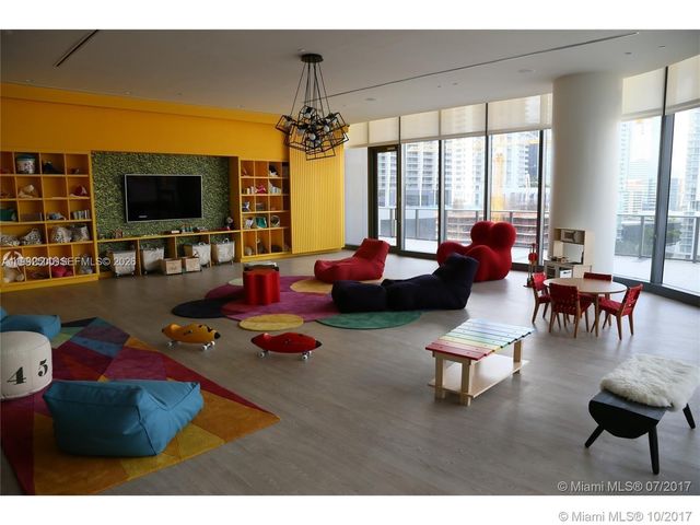 55 SW 9th St 3709, Miami, FL 33130