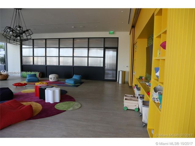 55 SW 9th St 3709, Miami, FL 33130