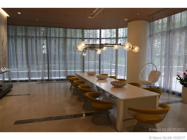 55 SW 9th St 3709, Miami, FL 33130