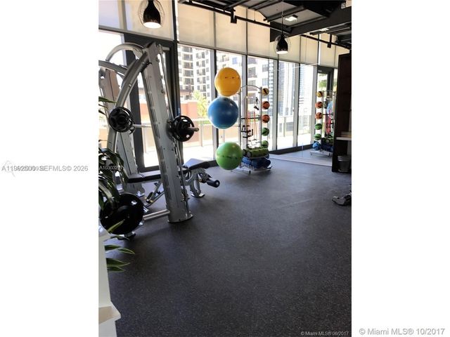 55 SW 9th St 3709, Miami, FL 33130