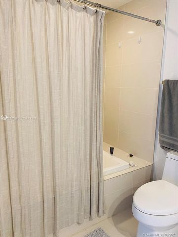 55 SW 9th St 3709, Miami, FL 33130