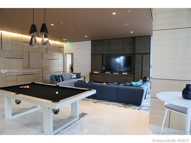 55 SW 9th St 3709, Miami, FL 33130