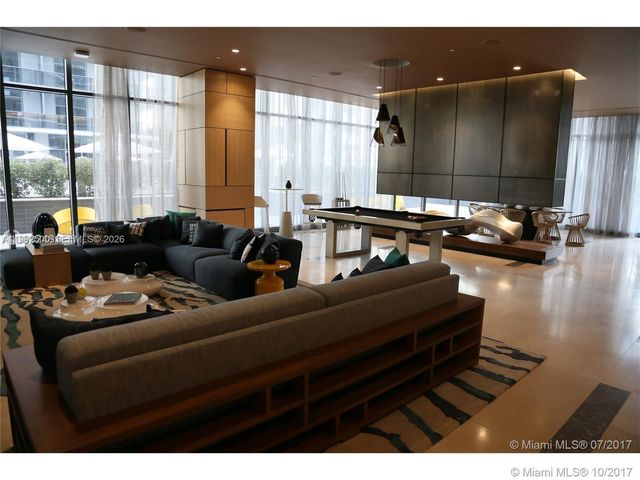 55 SW 9th St 3709, Miami, FL 33130