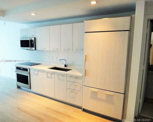 55 SW 9th St 3709, Miami, FL 33130