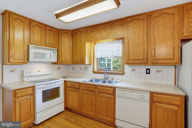 107 GRIFFITH DR, New Castle, DE 19720