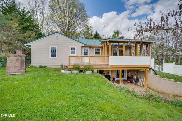 408 Oak Grove Avenue, Greeneville, TN 37745