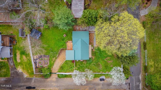 408 Oak Grove Avenue, Greeneville, TN 37745
