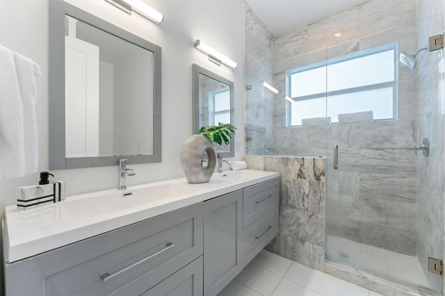 1121 SW 2nd Court, Fort Lauderdale, FL 33312