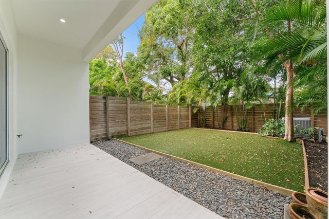 1121 SW 2nd Court, Fort Lauderdale, FL 33312