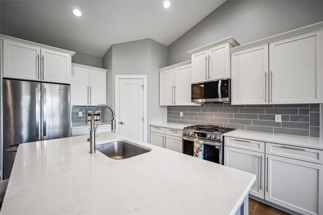 1808 NE Heritage Drive, Grimes, IA 50111