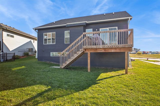 1808 NE Heritage Drive, Grimes, IA 50111