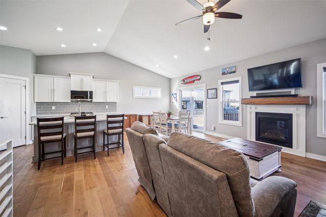 1808 NE Heritage Drive, Grimes, IA 50111