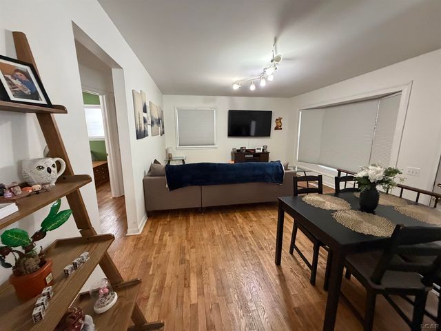 4926 BURCHFIELD Avenue, Lansing, MI 48910