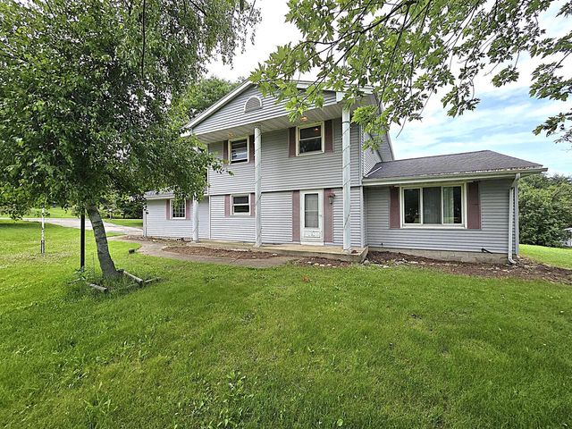 S41W26893 Oak Grove LANE, Waukesha, WI 53189