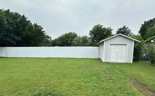 3608 Longvue Avenue, Fort Worth, TX 76116