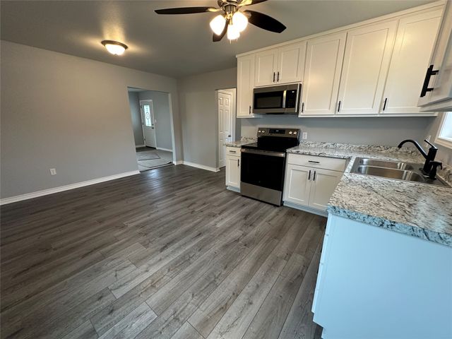 3608 Longvue Avenue, Fort Worth, TX 76116