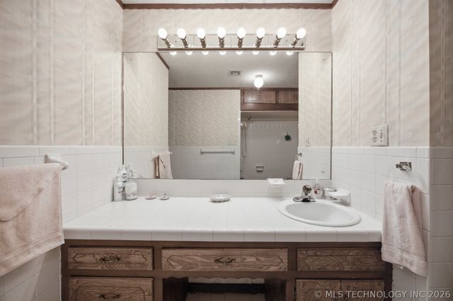 379 Nale Road, Crowder, OK 74430
