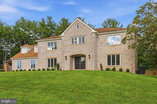 6294 DUNAWAY CT, Mclean, VA 22101